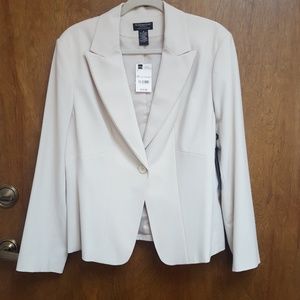 Worthington cream blazer
